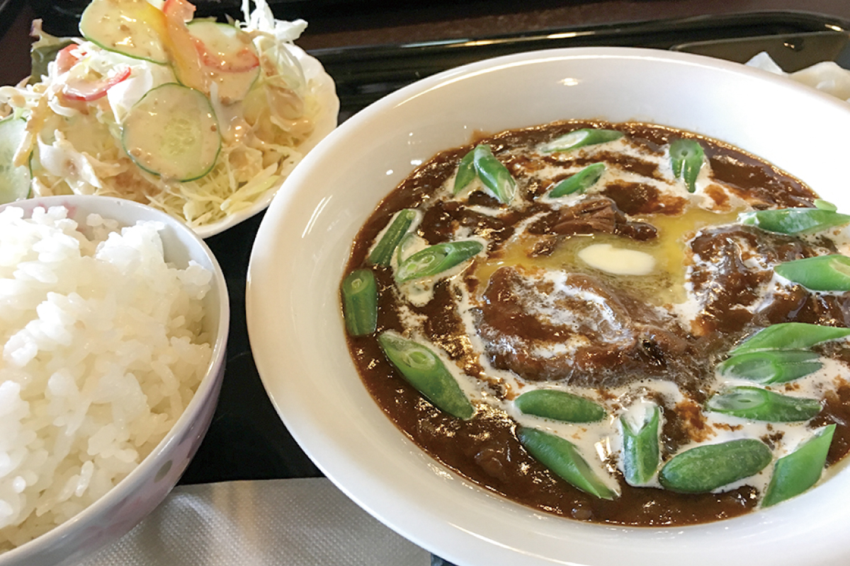 蒼い月　くびき牛のビーフシチュー