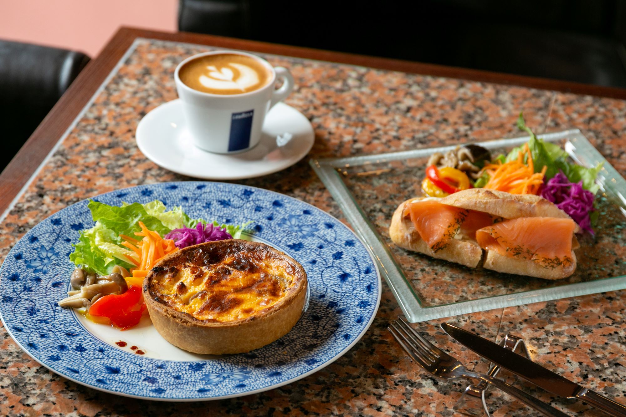 カールベンクス古民家カフェ『澁い -SHIBUI-』