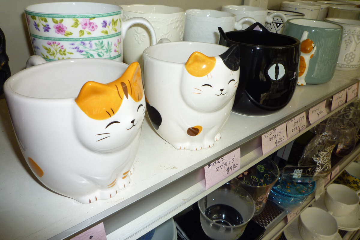 河田屋土産店　猫モノ食器
